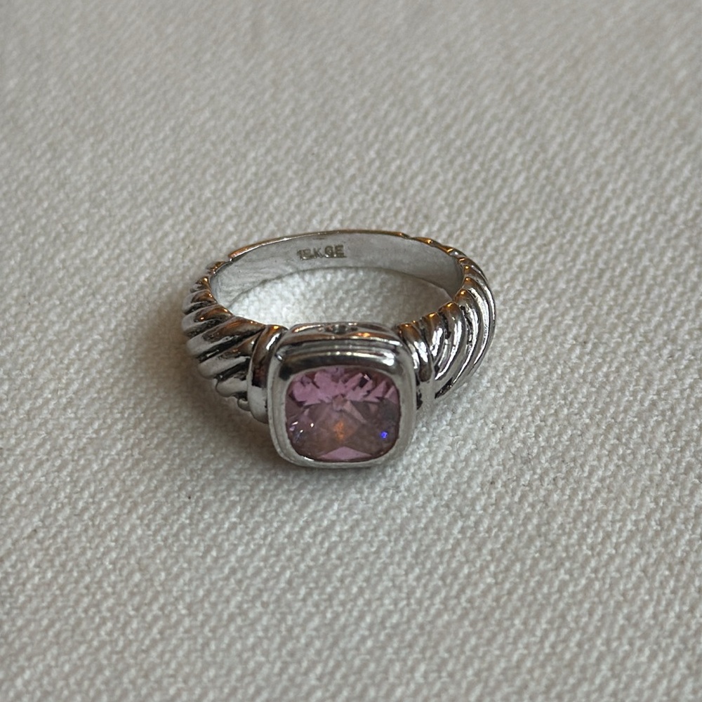 Vintage pink 18k GE size 8 ring